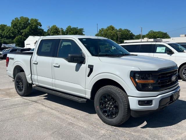 2026 Ford F-150 XLT 4WD SuperCrew 5.5' Box in Avalanche — front three-quarter view